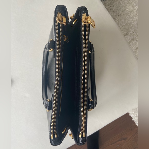 Prada saffiano galleria mini/small in black - Picture 6 of 9